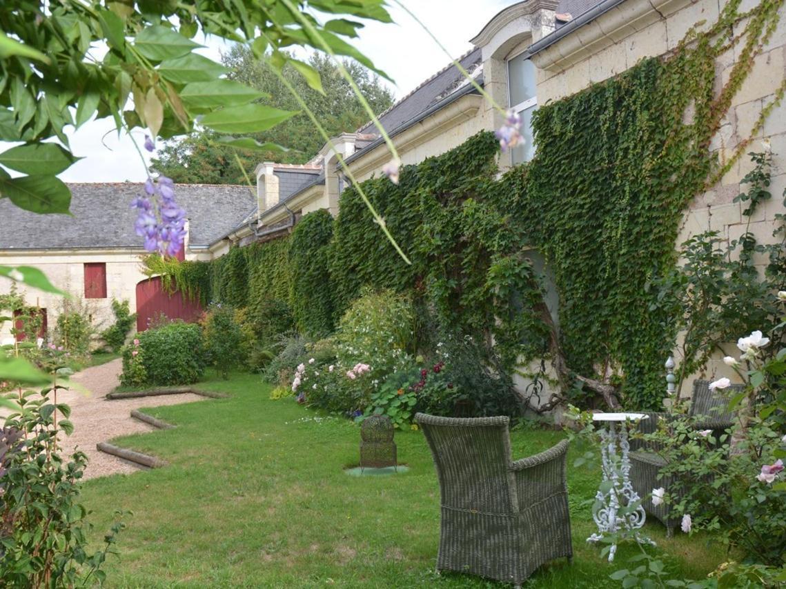 La Penesais Villa Beaumont-en-Veron Exterior photo
